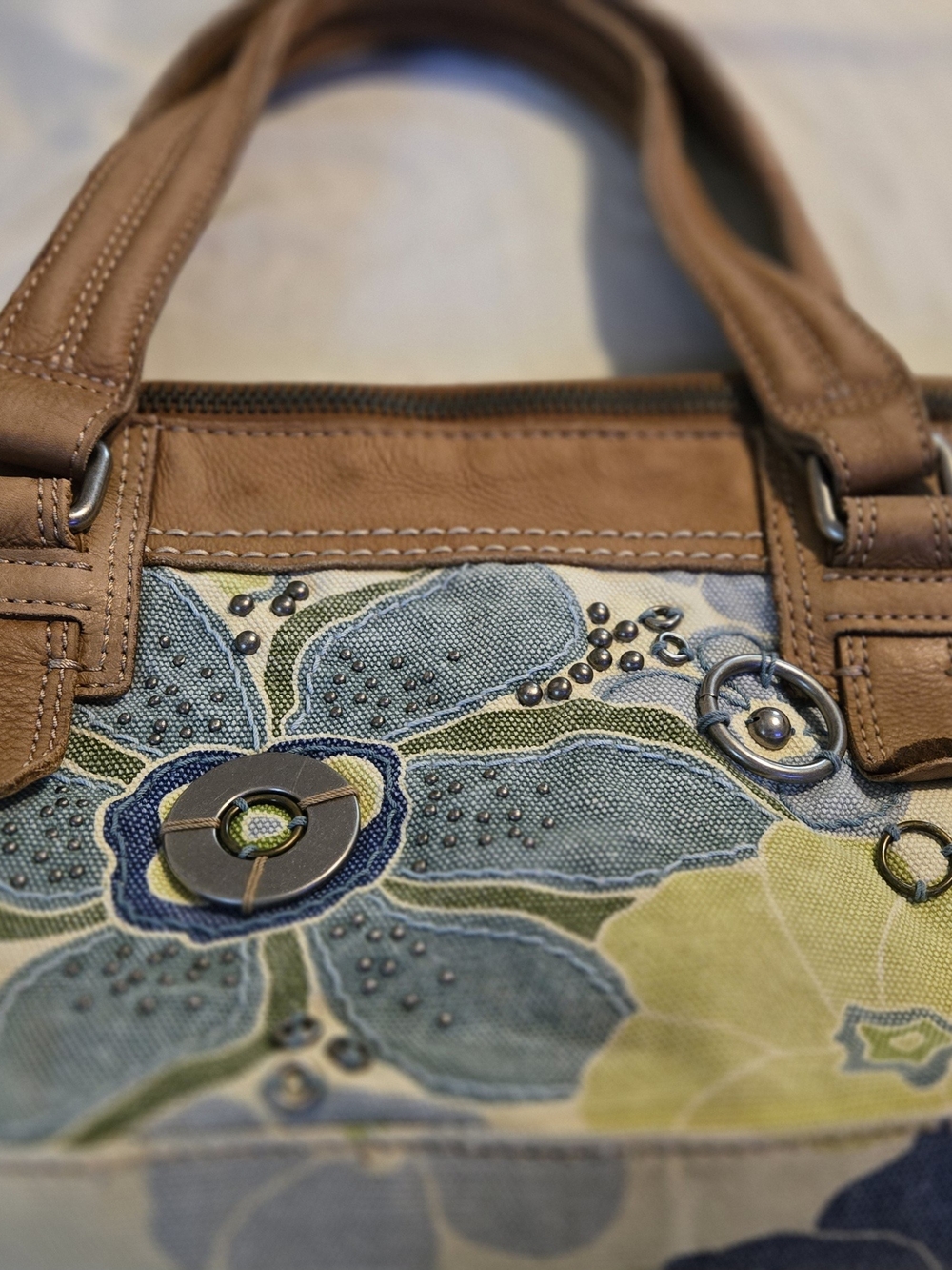 Relic Stylish Floral Hand Bag in Tan and Blue Canvas With Leather Trim